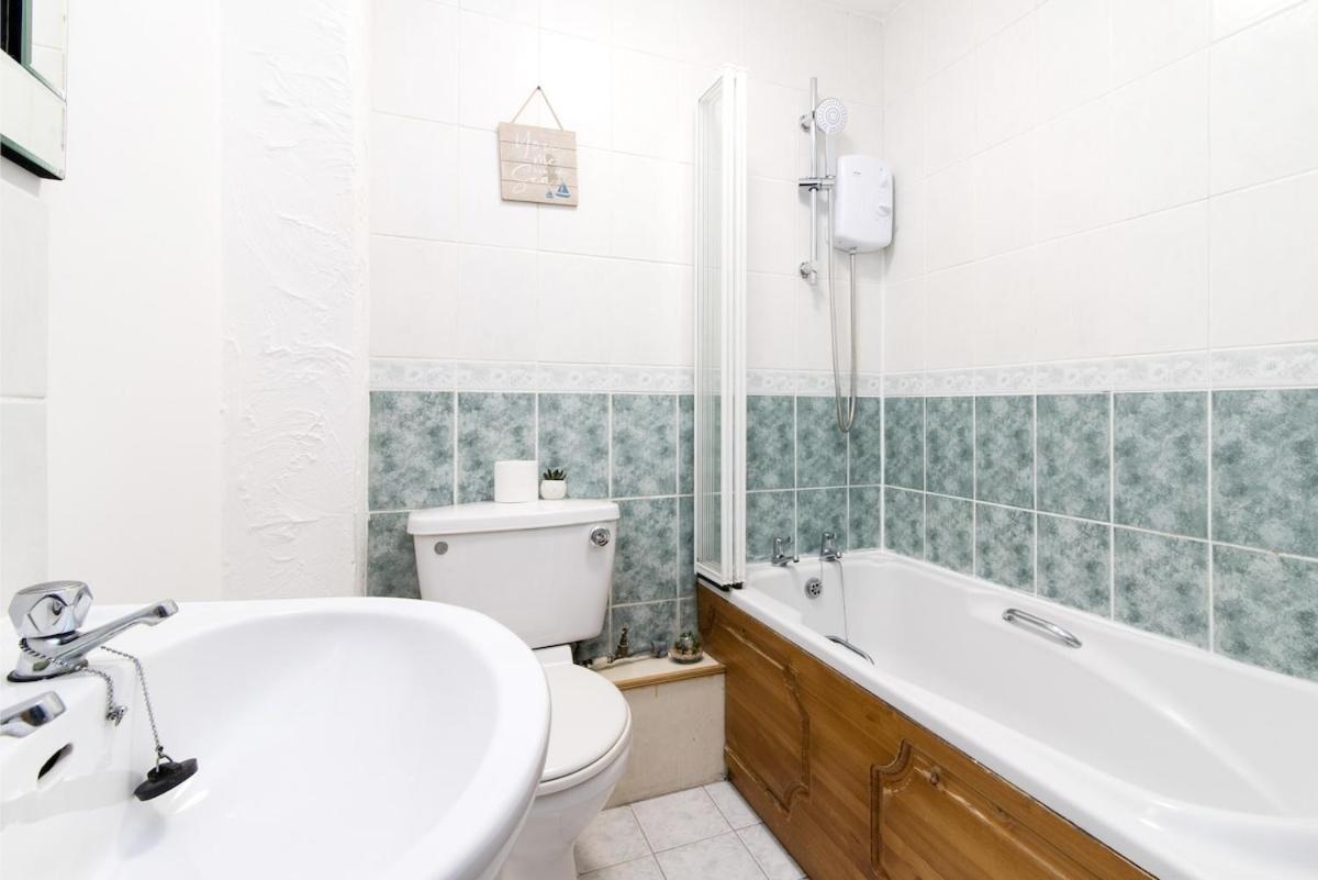Lambley Court - Cozy Break In Mapperley Aparthotel นอตติงแฮม ภายนอก รูปภาพ
